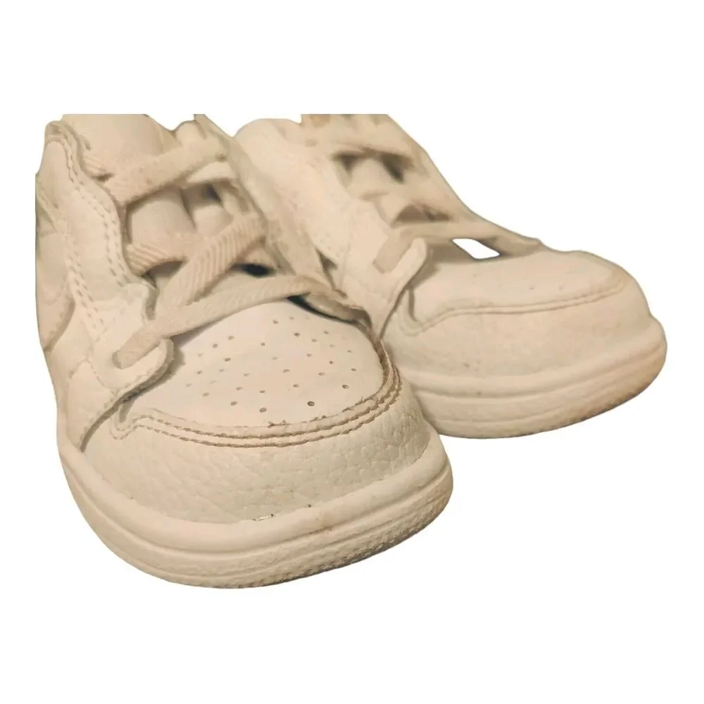 Nike Jordan 1 Toddler Low Top Triple White Shoes size 6C Hook And Loop Pull On
